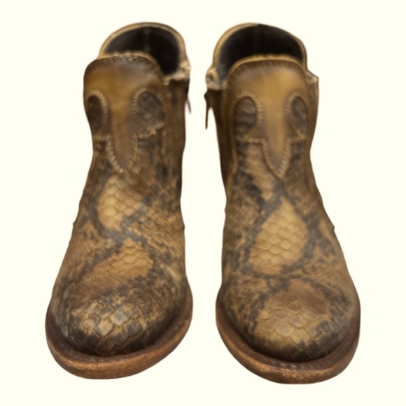 Liberty Black Uma Python Embossed Suede Cowboy Core Western Boots SZ 6 - Picture 6 of 13